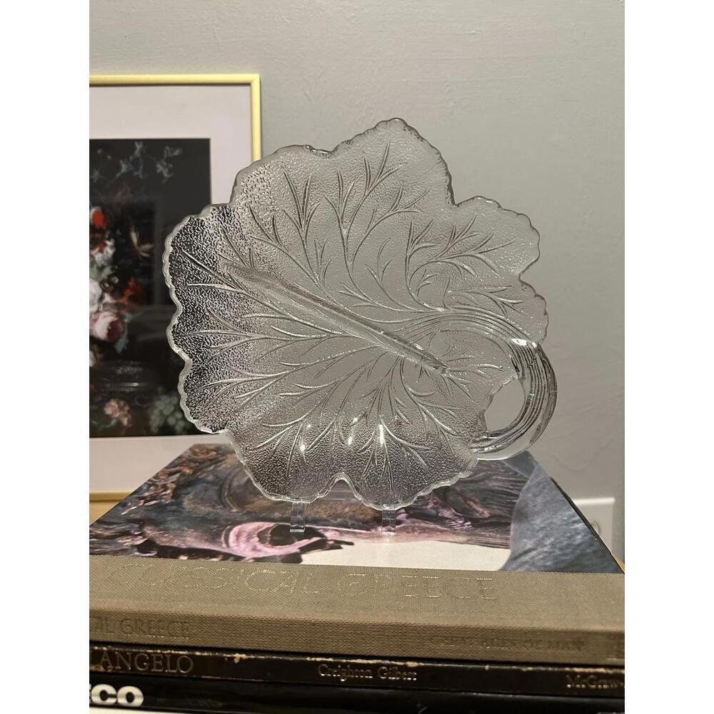Vintage Indiana Pebble Cabbage Leaf Pressed Glass Divided Dish Catch All Tray